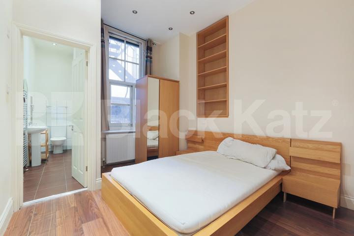 Prime Zone 1 location, duplex apartment with two bathrooms Cheshire House. Fleet Street, Chancery Lane
